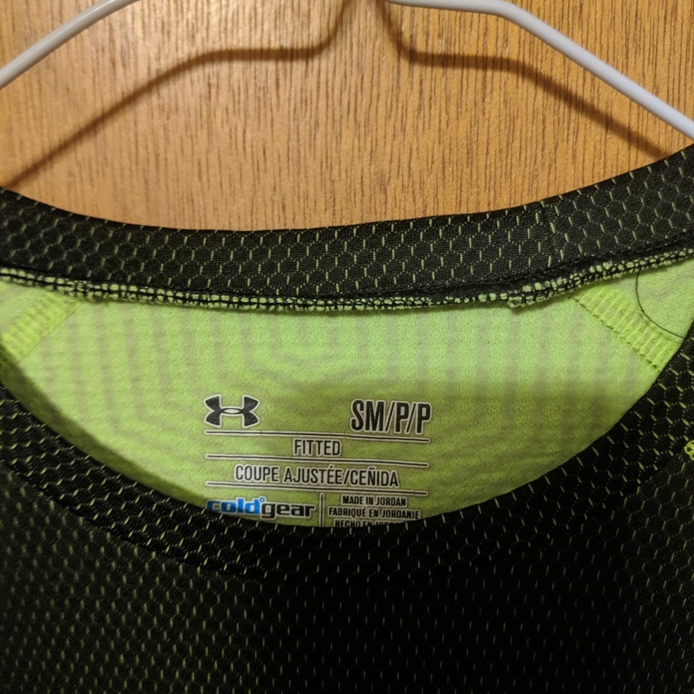 Under armour top